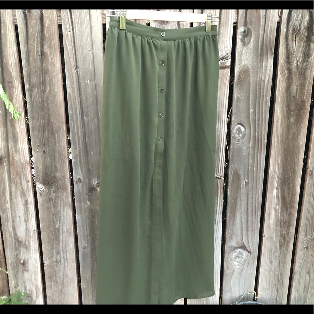 Long maxi skirt